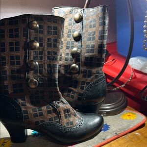 Leather BRAKO anatomic collection Victorian  boots